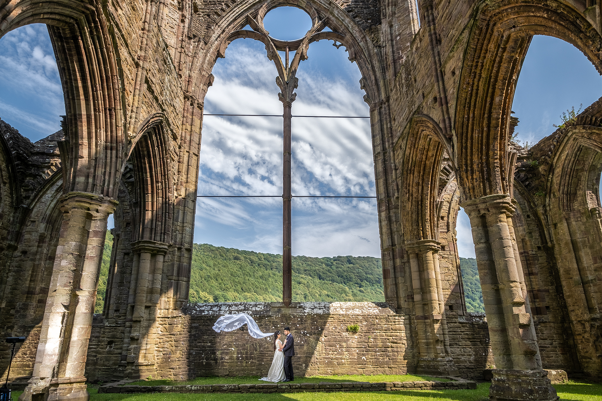 Tintern Abbey Wedding Photography AM31032 Edit Tintern Abbey Wedding Photography AM31032 Edit