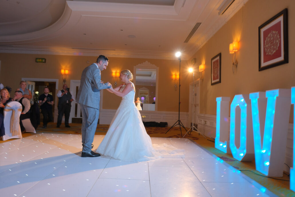 Wedding Photography UK Wide Kathy and Nick at St. Pierre Marriott Hotel and Country Club 121 Wedding Photography UK Wide 0125 AMPc AM35183 St Pierre Wedding Photography