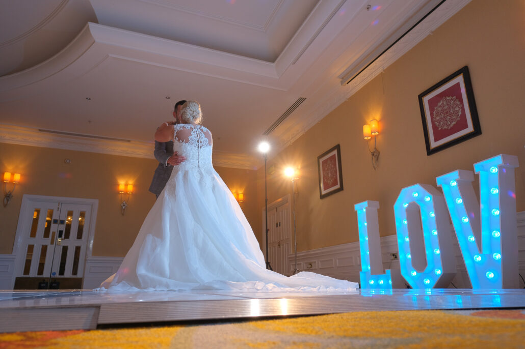 Wedding Photography UK Wide Kathy and Nick at St. Pierre Marriott Hotel and Country Club 126 Wedding Photography UK Wide 0127 AMPc AM35199 St Pierre Wedding Photography