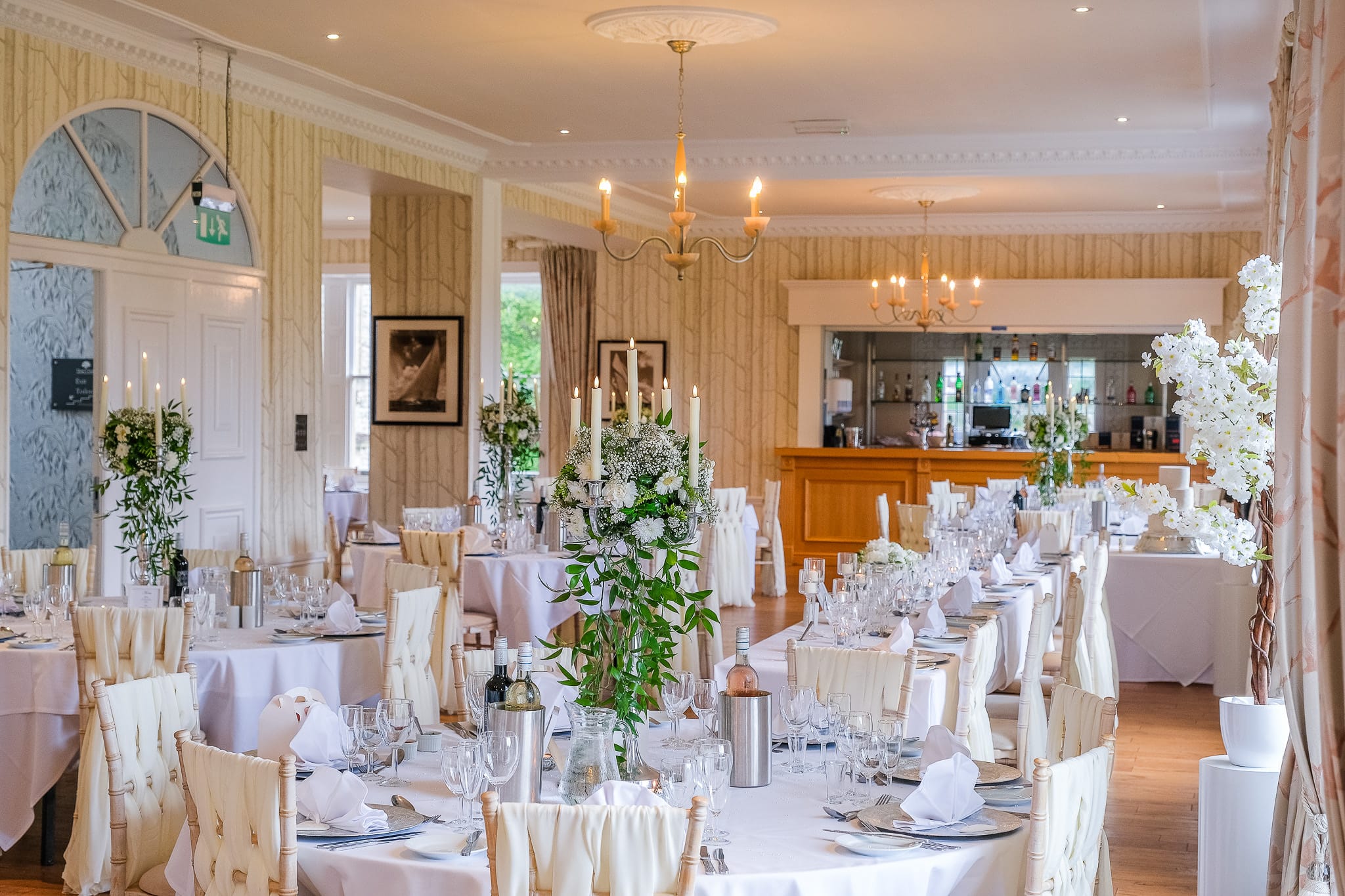TRACY PARK WEDDING ROOM SET UP
