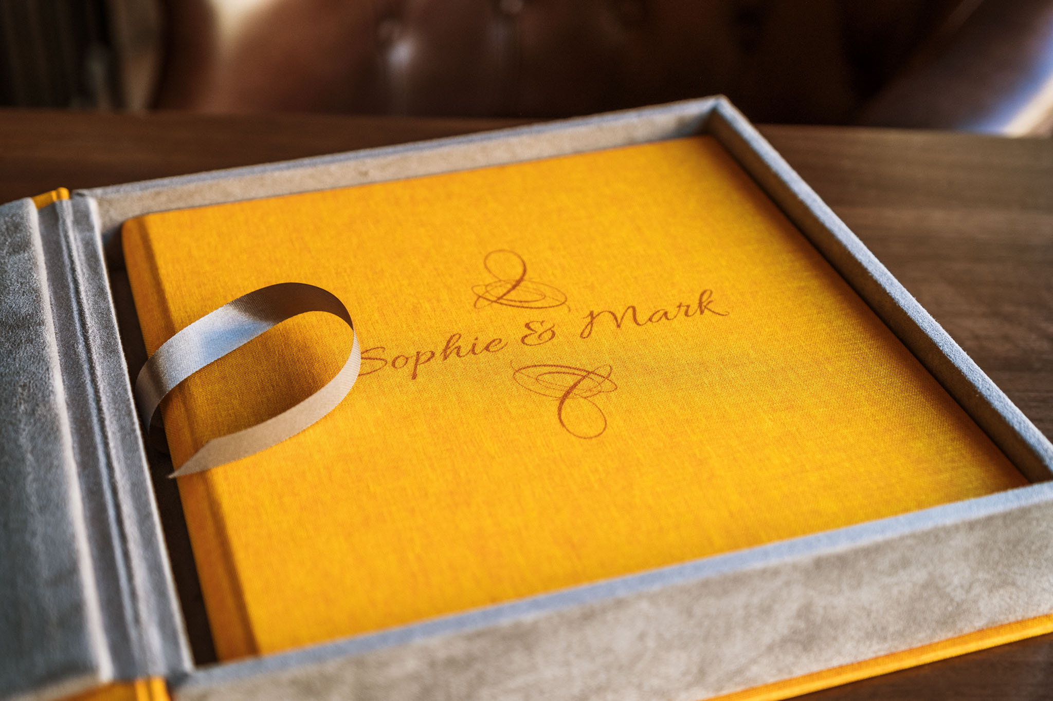 013-AMP(C)-nPhoto Wedding Albums - Bristol Wedding Photographer-_AM76624-Col Wedding Albums – Bristol Wedding Photographer