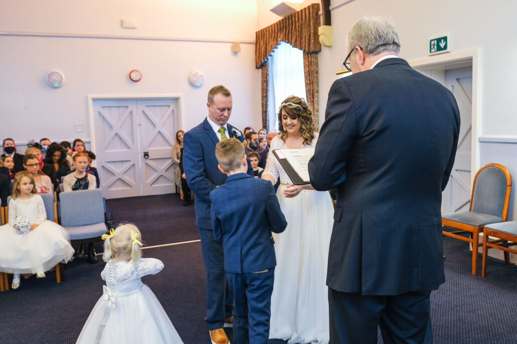 Wedding Photography UK Wide Painswick Golf Course wedding Photographer with #TheFingerfamily 24 Wedding Photography UK Wide 024 AMPC Painswick Golf Club Stroud Wedding Photographer AM71009 Col