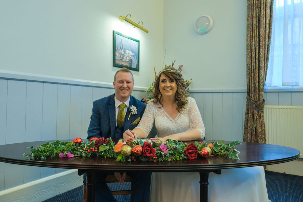 Wedding Photography UK Wide Painswick Golf Course wedding Photographer with #TheFingerfamily 27 Wedding Photography UK Wide 027 AMPC Painswick Golf Club Stroud Wedding Photographer AM71140 Col
