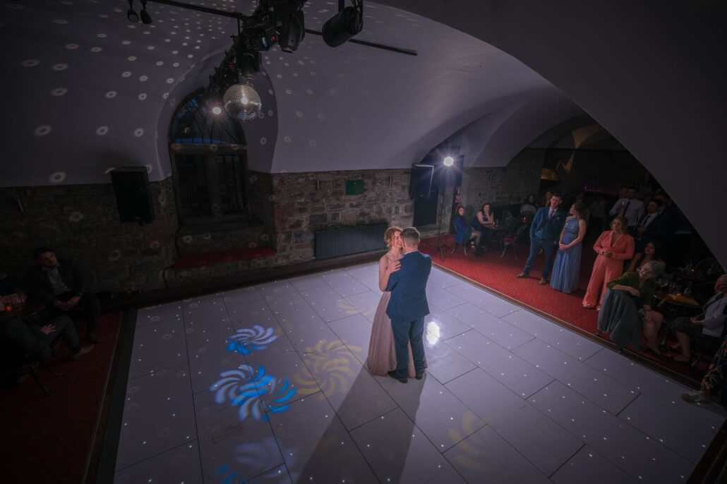 Wedding Photography UK Wide 061 AMPC Clearwell Castle Wedding Photographer Bristol Wedding Photographer AM80530 Col