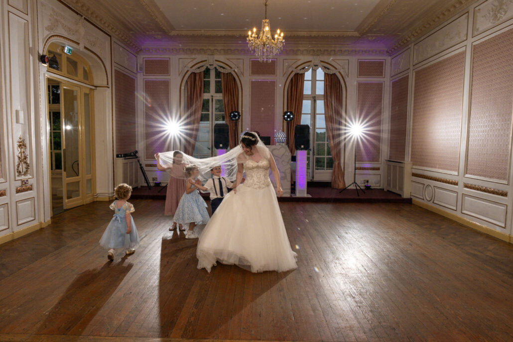 Wedding Photography UK Wide COurt Colman Manor Wedding Photographer with Bethan & Richard 54 Wedding Photography UK Wide 054 AMPC Court Colman Wedding Photographer AM73405 Col