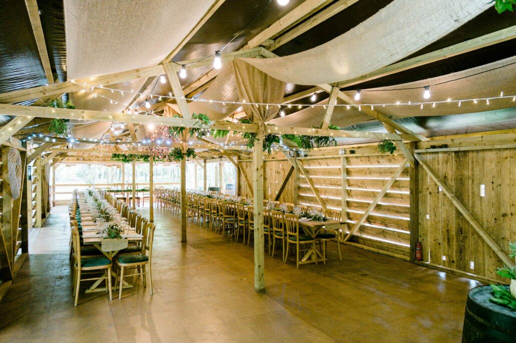 Wedding Photography UK Wide Endeavour Woodland Wedding Venue Photographer 25 Wedding Photography UK Wide 025 AMPC Endeavour Woodland Wedding Venue Photographer AM75976 col