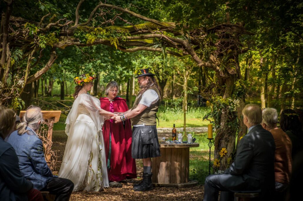 Wedding Photography UK Wide Endeavour Woodland Wedding Venue Photographer 44 Wedding Photography UK Wide 044 AMPC Endeavour Woodland Wedding Venue Photographer AM76330 col