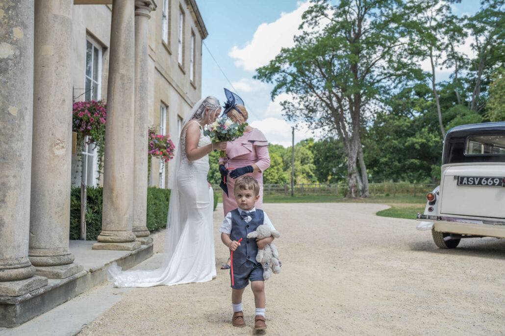 Wedding Photography UK Wide Eastington Park wedding Photographer with Beth & Angus 29 Wedding Photography UK Wide 029 AMPC Eastington Park Wedding Photographer AM76872 Col