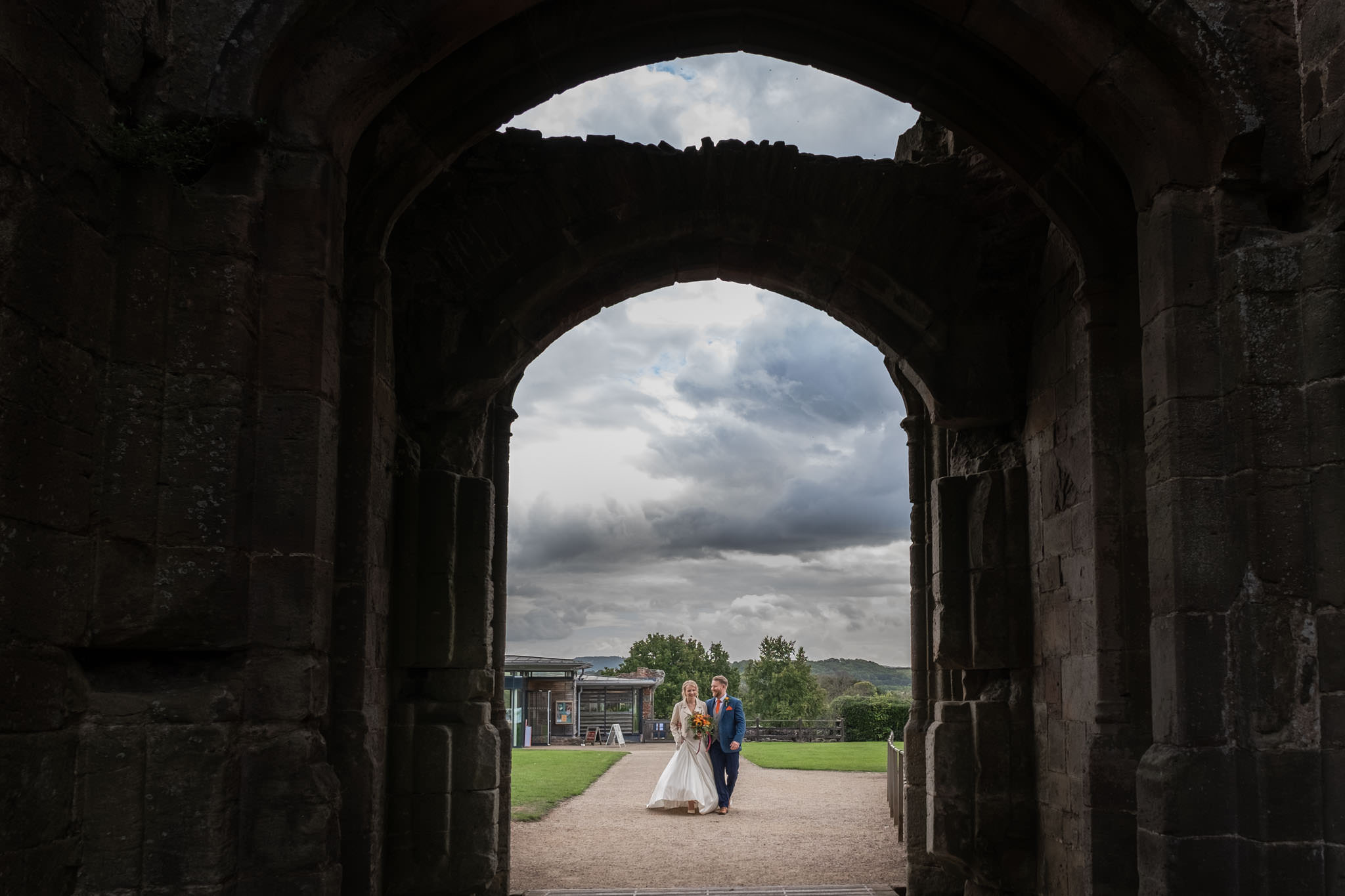 Wedding Photography UK Wide Caer Llan Photographer - by Andrew Miller Photography 18 Wedding Photography UK Wide 027 AMPC Caer Llan Photographer Bristol Wedding Photographer AM77401 Col