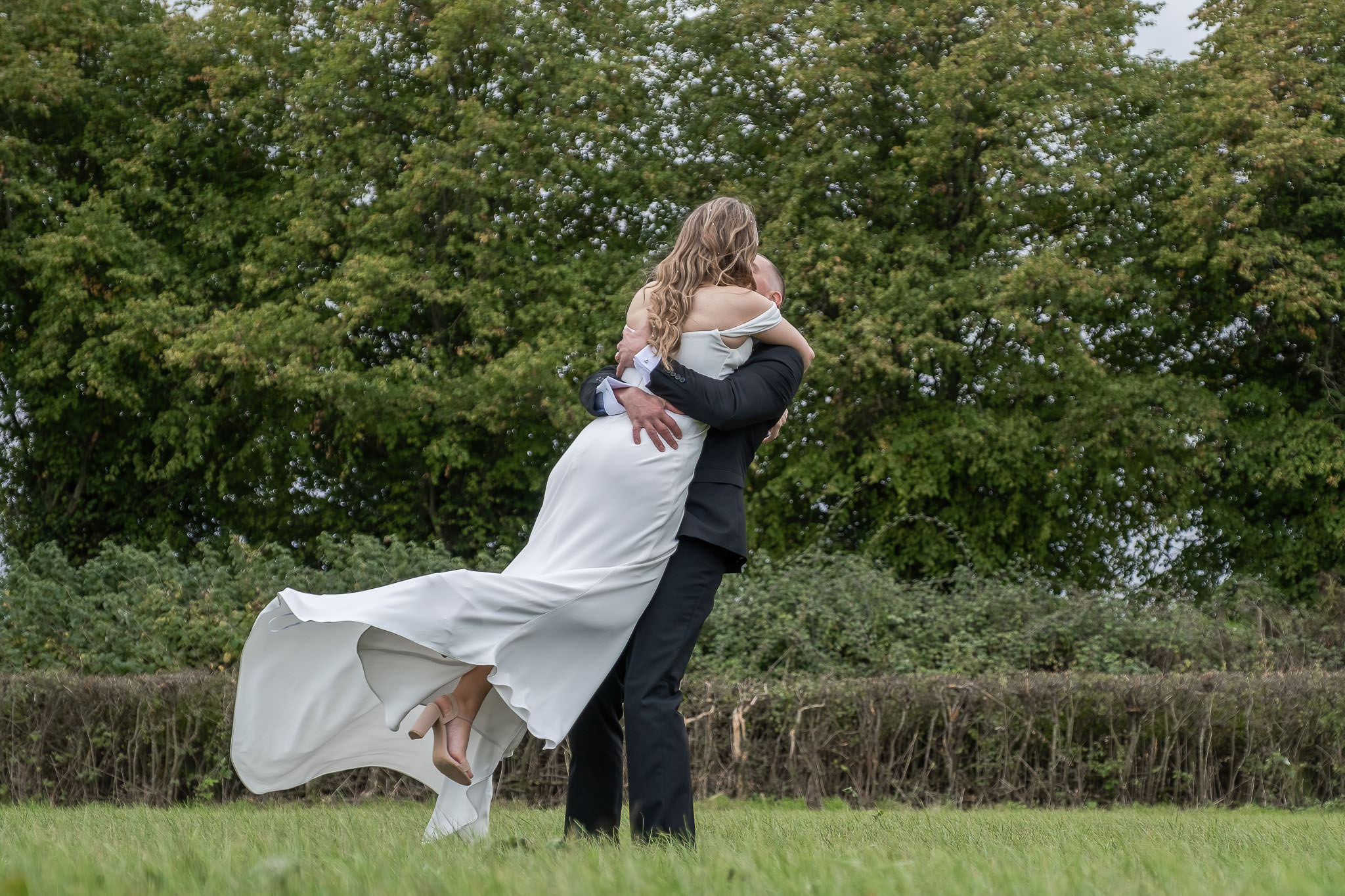 020-AMPC-Mounton-Brook-Wedding-Photographer482-Mouunton-Brook-Lodge-Wedding-Photograp-Photographer-col Chepstow Wedding Photographer Mounton Brook Lodge Wedding Photography