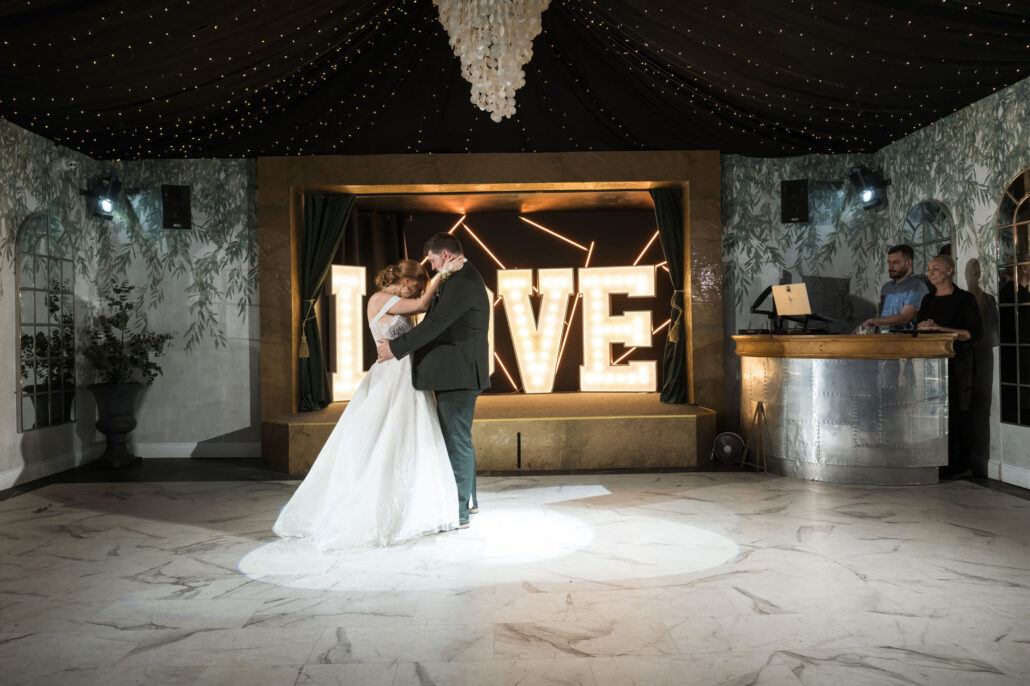 Wedding Photography UK Wide Oldwalls Gower with Andrew Miller Photography 51 Wedding Photography UK Wide 053 AMPC Bristol Wedding Photographer Andrew Miller Photography Jaffa Cake Wedding Photographer911 AMPC Bristol Wedding Photographer AM90815 Col DN standard Col