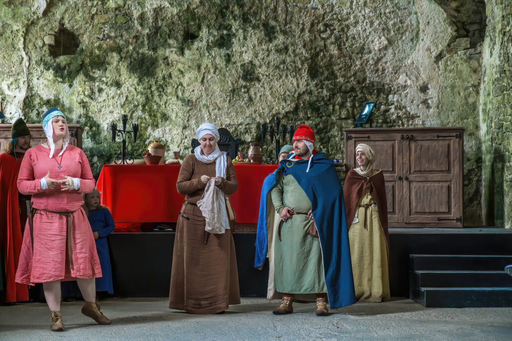 Wedding Photography UK Wide Medieval Reenactment Photography from Andrew Miller 50 Wedding Photography UK Wide 120 AMPC Medieval Reenactment Photography Bristol Wedding Photographer Andrew Miller120 AMPC Bristol Wedding Photographer AM74716 col col